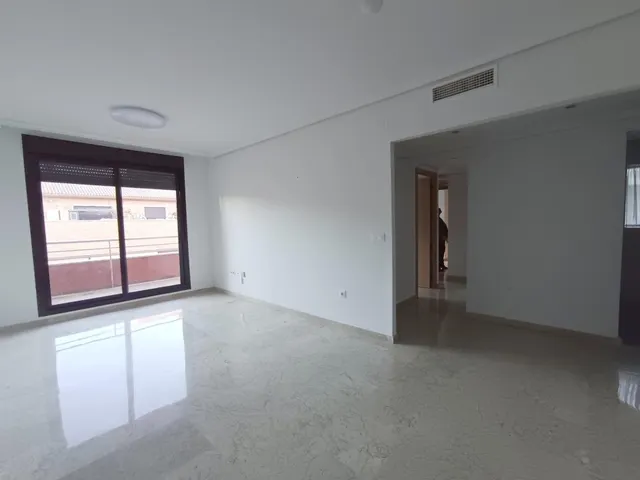 Luminoso piso de 3 dormitorios con terraza y piscina — 6