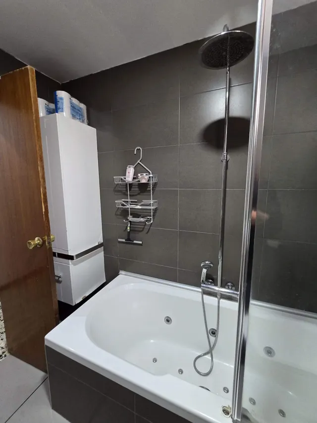 AMPLIO PISO EN  ZONA PLAZA MADRID — 48
