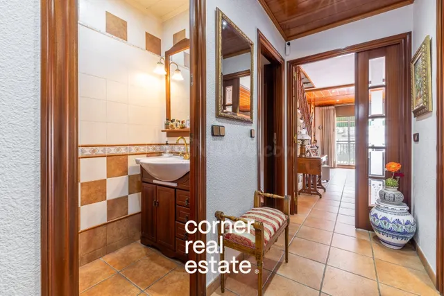 ¡ESPECTACULAR CASA EN EL CENTRO DE RIPOLLET! - foto 2