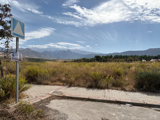 PARCELAS A LA VENTA EN OTURA, URBANIZACION, DESDE 550 METROS, EDIFICABILIDAD 0,40 IDEAL PARA CONSTRUIR CHALET INDEPENDIENTE. — 8