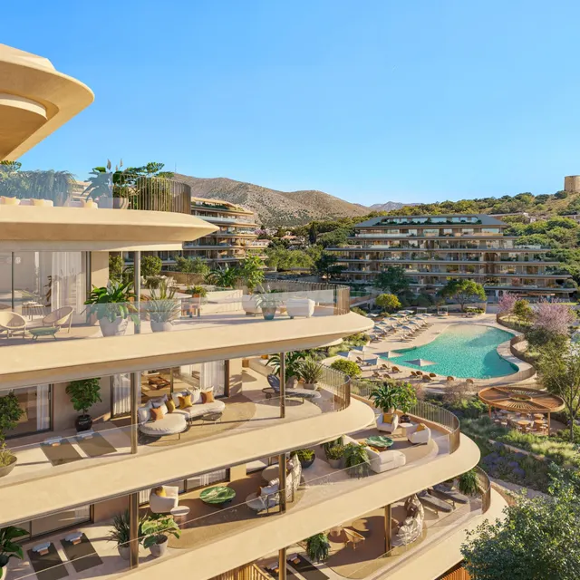 Venta de piso con tres dormitorios en Fuengirola, Málaga, Co