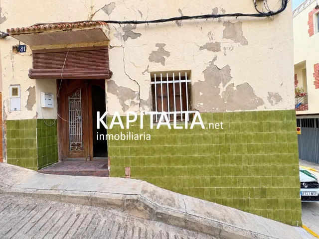 BONITA CASA A LA VENTA CON GARAJE EN BOLBAITE
