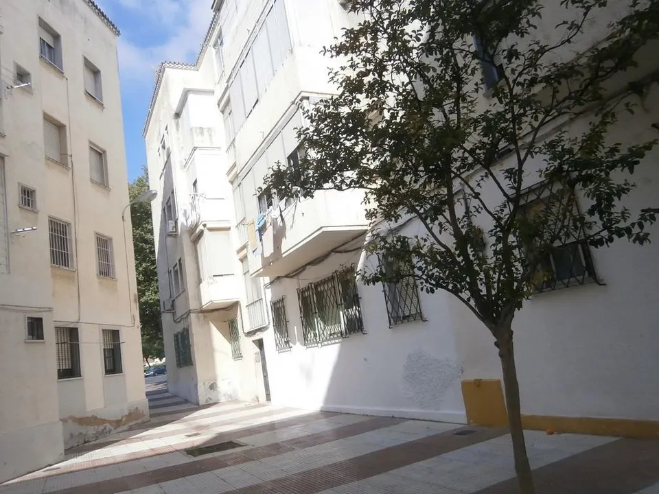 Venta de Vivienda en Huelva. Activo Inmobiliario Sin Posesión / Alquilado / No se Puede Visitar.
