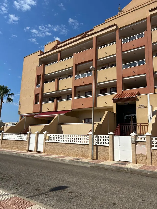 2 DORMITORIOS CON PLAZA DE GARAJE EN LA URB. DE ROQUETAS DE MAR — 21