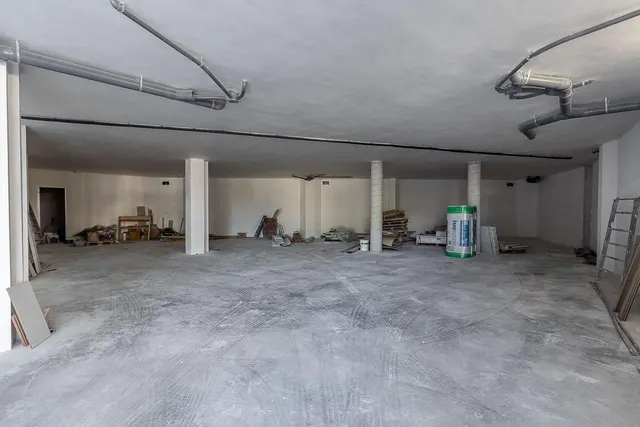 OBRA NUEVA EN LOJA — 25