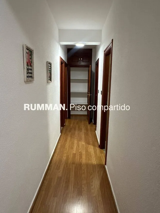 EST / TRAB. Piso de TRES dormitorios, zona Jardines del Triunfo — 8