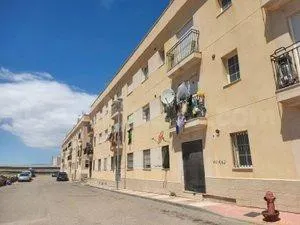 PISO OCUPADO POR PERSONA SIN JUSTO TÍTULO ESTE INMUEBLE DEBI - foto 3