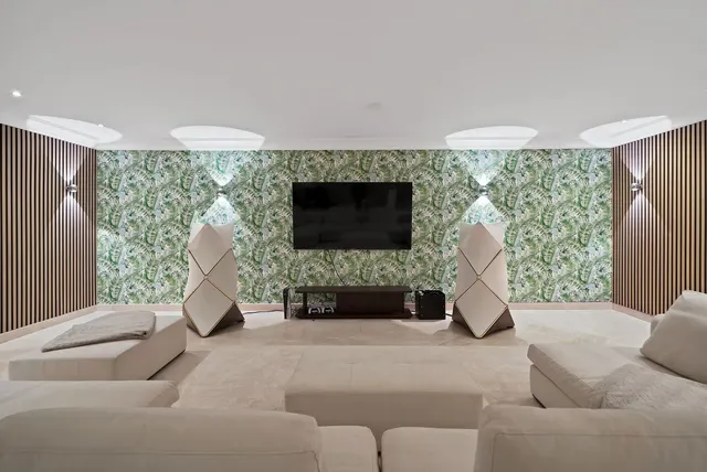 Chalet 5 habitaciones 708m² en venta - Costa del Sol — 38