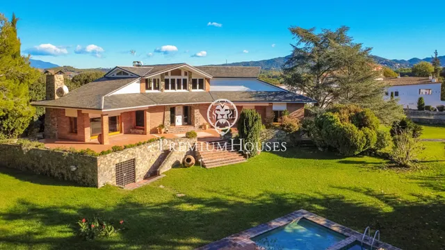 Casa en venta en Montornès del Vallès — 2