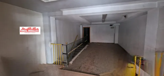 ¡¡ LOCAL BAJO MAS ENTRESUELOS DE 120M EN CADA PLANTA.!! — 13