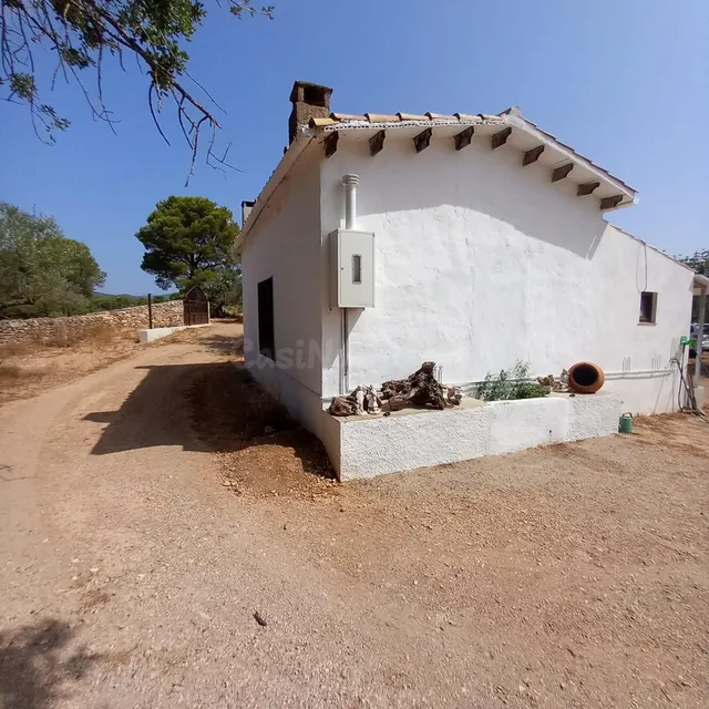Finca rústica con casa de campo reformada, olivos, algarrobos y caravana, cerca de Tortosa — 6