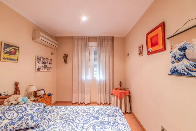 Piso reformado con piscina y garaje — 18