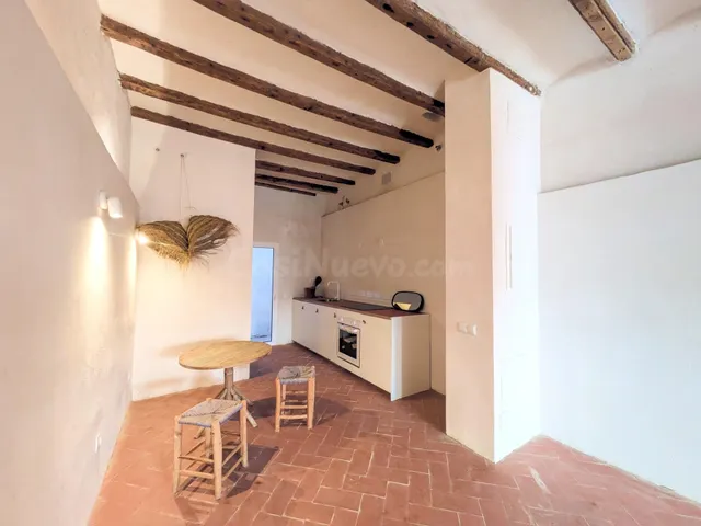 Encantadora Casa Reformada en el Corazón de Amposta — 3
