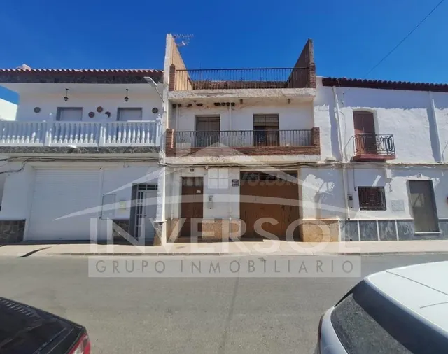CASA ADOSADA EN FIÑANA - foto 2