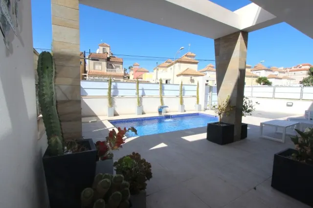 Villa 5 habitaciones en venta - Las Filipinas - foto 5
