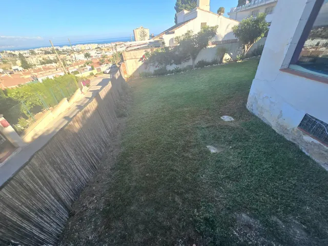 Chalet independiente con gran jardín y espectaculares vistas al mar — 30