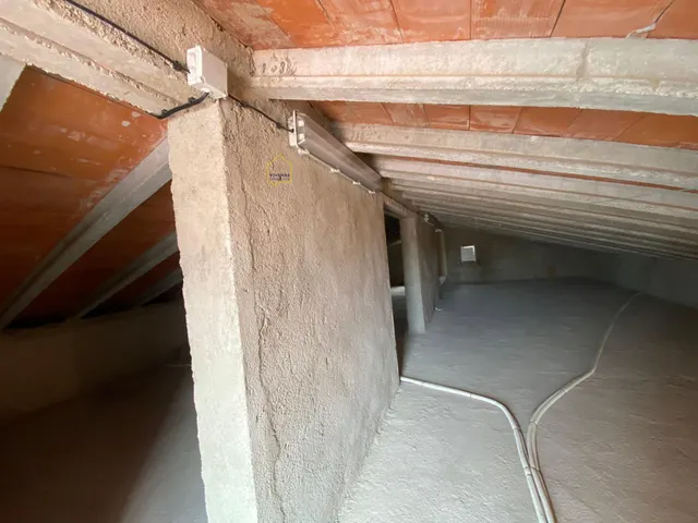 CASA LUMINOSA CON PARCELA A UN PASO DEL CENTRO — 29