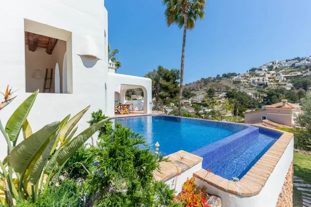 Villa de Estilo Finca Mediterránea con Vistas al Mar en Moraira — 24