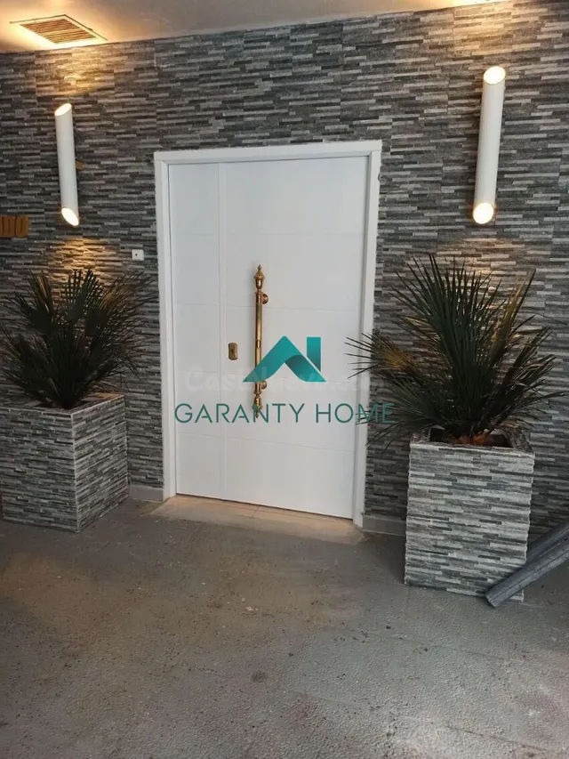 Local Comercial en venta en Playa de la Fontanilla, Marbella