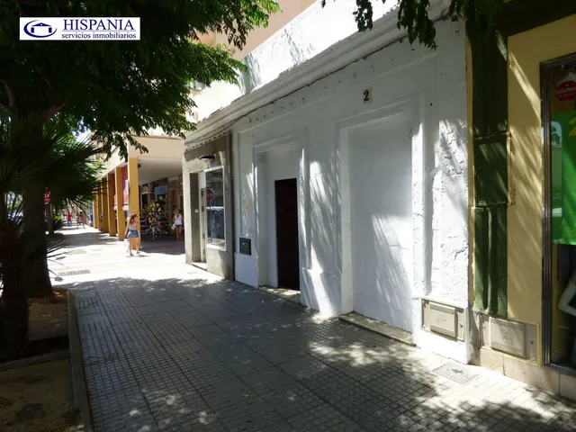Local comercial situado en la mejor zona comercial de la Avenida principal de Cadiz — 3