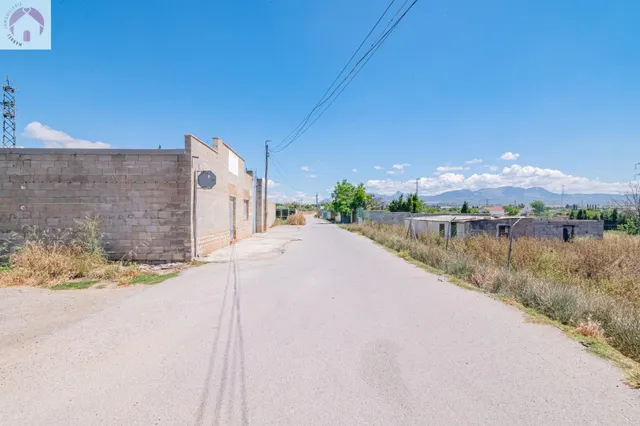 Finca en Atarfe con dos naves y cobertizo — 33