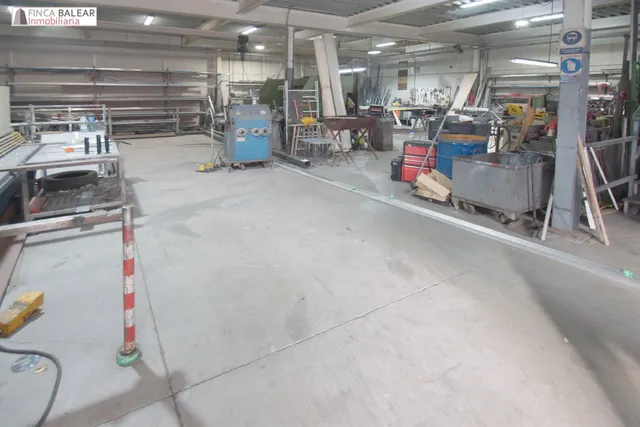 Nave industrial 3 habitaciones 430m² en venta - Sa Indiotería - Son Castelló — 18