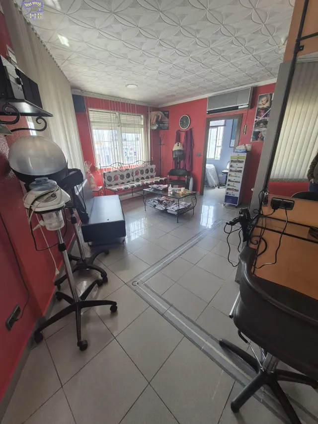 SE VENDE O SE ALQUILA LOCAL COMERCIAL EN LAS CANTERAS — 2