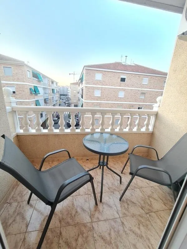 Precioso apartamento 2 dorm. en Torrevieja en 600m de la playa del Cura — 10