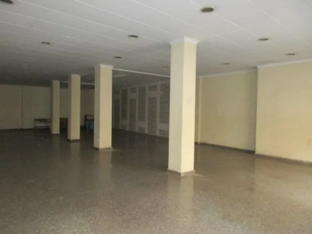 LOCAL COMERCIAL CÉNTRICO — 4