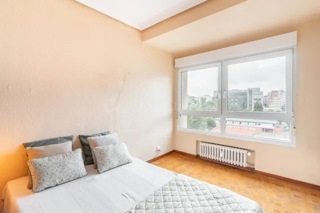 Piso en Hermanos Menendez Pidal - foto 3