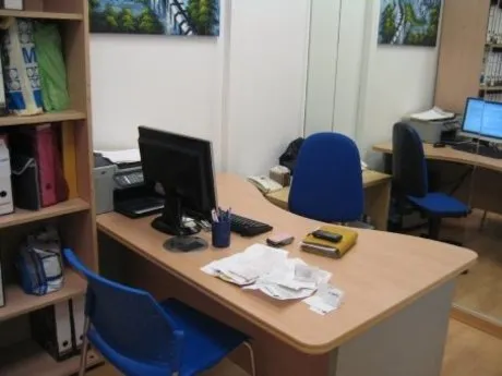 SE ALQUILA LOCAL COMERCIAL EN GRAN PLAZA — 23