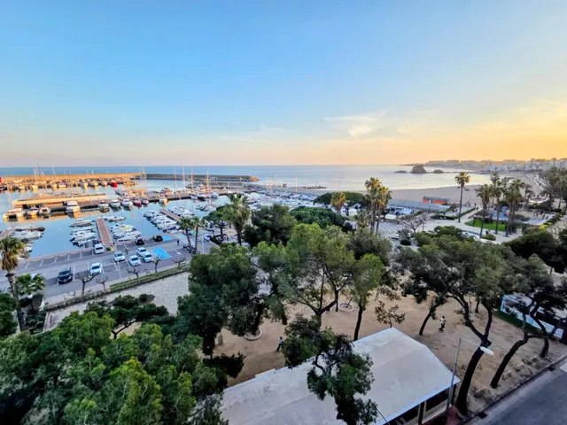 Apartamento en la primera línea de mar con licencia turístic