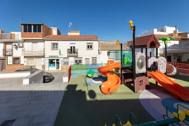 CASA EN AGRÓN — 4