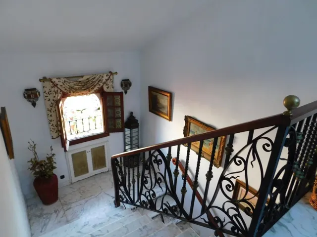 Venta - villa de lujo - Torrevieja - 6 dormitorios - 5 baños - 328 m2 - parcela 1066 m2 - piscina - garaje — 21
