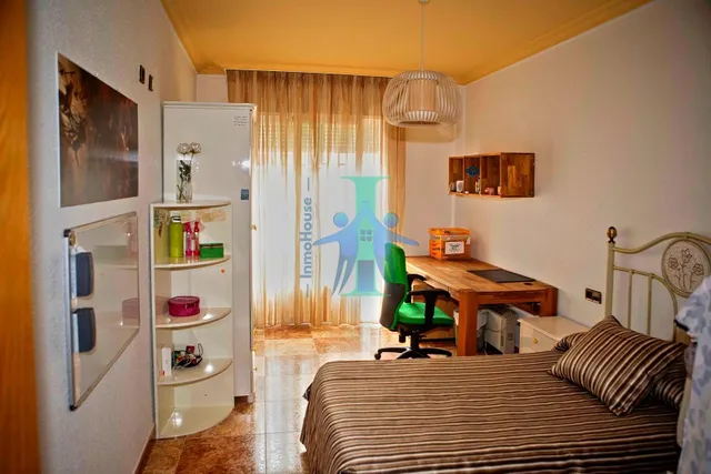Casa independiente en zona feria san pablo — 24