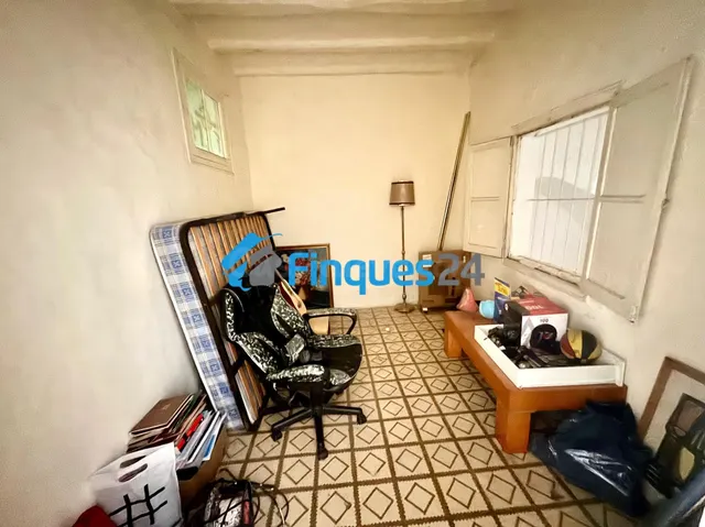OPORTUNIDAD ÚNICA EN EL CENTRO DE MANRESA – IDEAL INVERSORES - foto 2