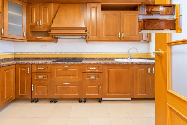 Piso con garaje y trastero en avda. mediterráneo — 7
