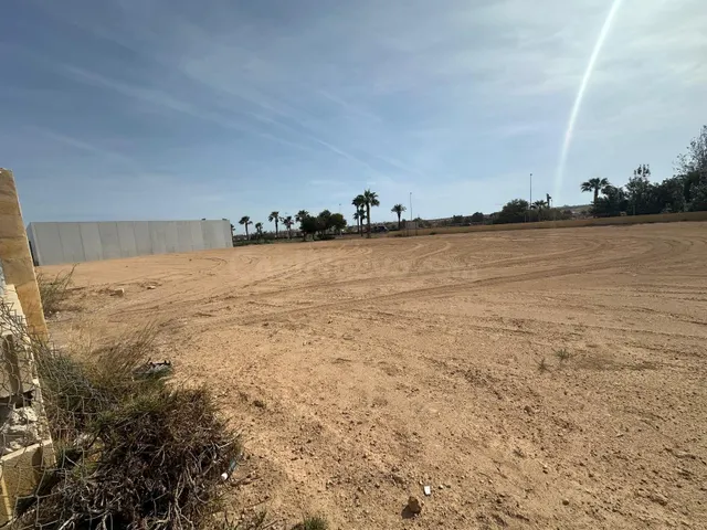 SE ALQUILA PARCELA COMERCIAL 3500 ms2, EN PRIMERA LINEA DE l - foto 5