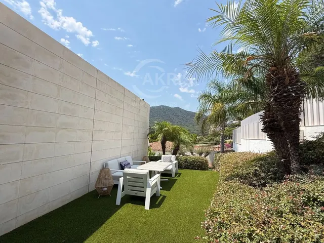 Chalet Independiente en Santa Cristina D'Aro — 8
