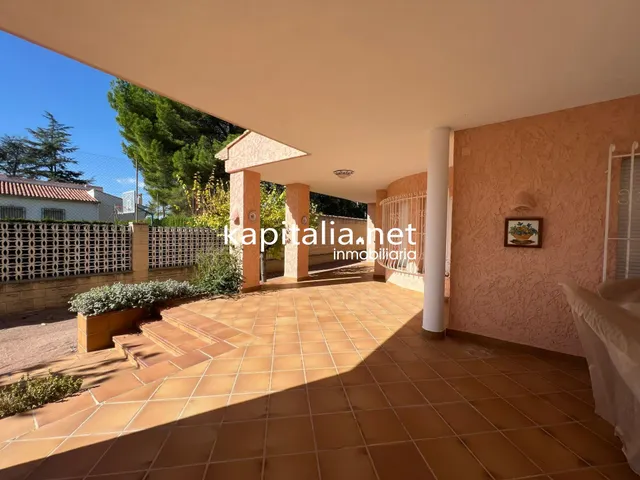 Magnifico chalet a la venta en Valencia — 42