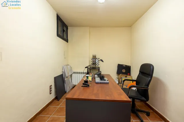 Casa exclusiva junto a Acera del Darro. Pleno centro de Granada. Seminueva y con ascensor propio — 50