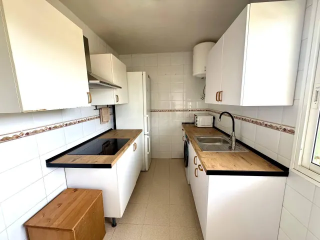 Habitación para chica en vivienda compartida en Vecindario — 4