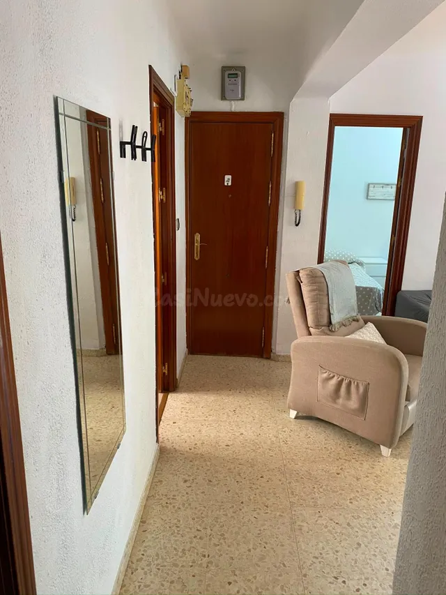 SE ALQUILA PISO PARA CHICAS ESTUDIANTES - foto 4