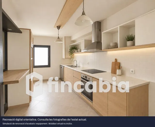 Casa para reformar con patio, balcones y local en Breda — 6