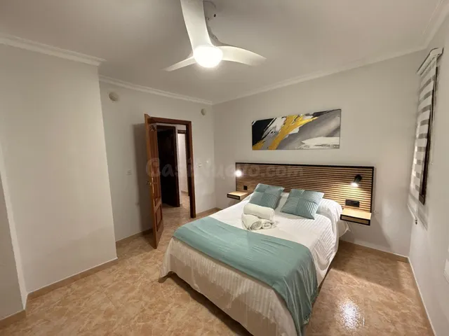 Vivienda con licencia turística, plaza de garaje y trastero 
