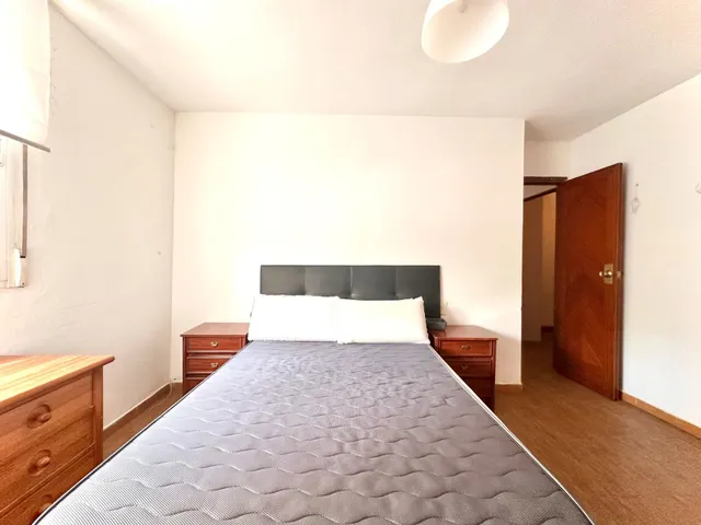 Piso en venta en Avenida Dilar — 29