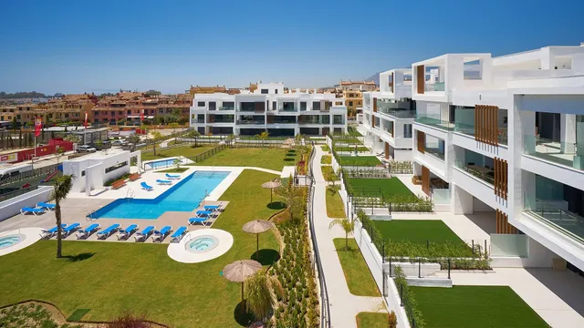Elegante apartamento con jardín — 9