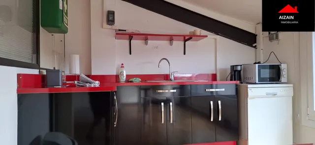 Preciosa y luminosa oficina con cocina. — 10