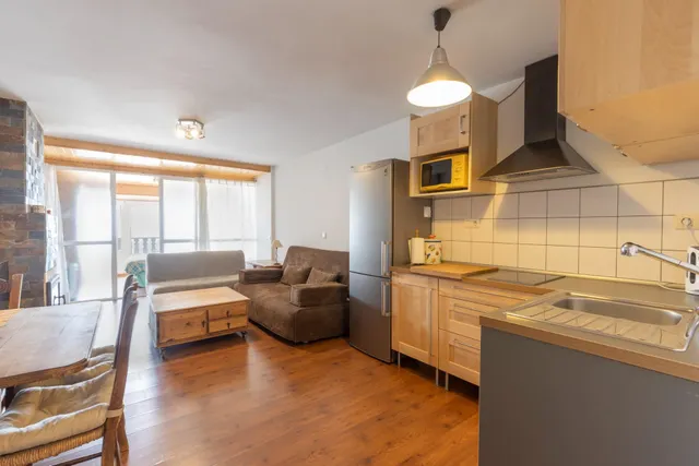 ¡ACOGEDOR APARTAMENTO EN EDIFICIO ATLAS, EN LA ZONA BAJA DE