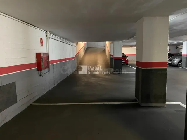 PLAZA EN VENTA EN CALLE CORSEGA 52 — 2